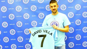 16-David-Villa-holding-still4Cweb