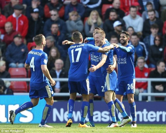 33093C9900000578-3532767-image-a-23_1460311187566